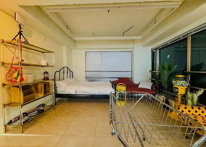 Apartment 301, Atelier Seongsu Riverside Loft Cherry Blossom Road River Airport Bus *