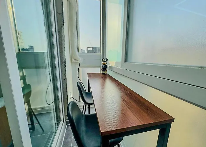 Apartment 301, Atelier Seongsu Riverside Loft Cherry Blossom Road River Airport Bus