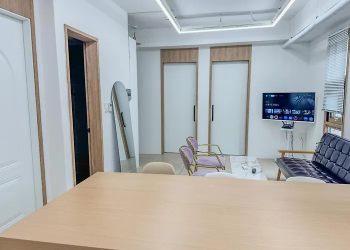 Apartamento 301, Atelier Seongsu Riverside Loft Cherry Blossom Road River Airport Bus *