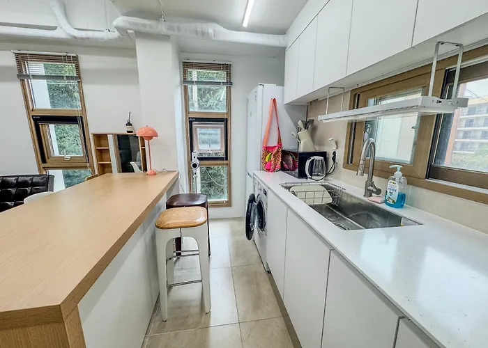 301, Atelier Seongsu Riverside Loft Cherry Blossom Road River Airport Bus Apartamento Seúl